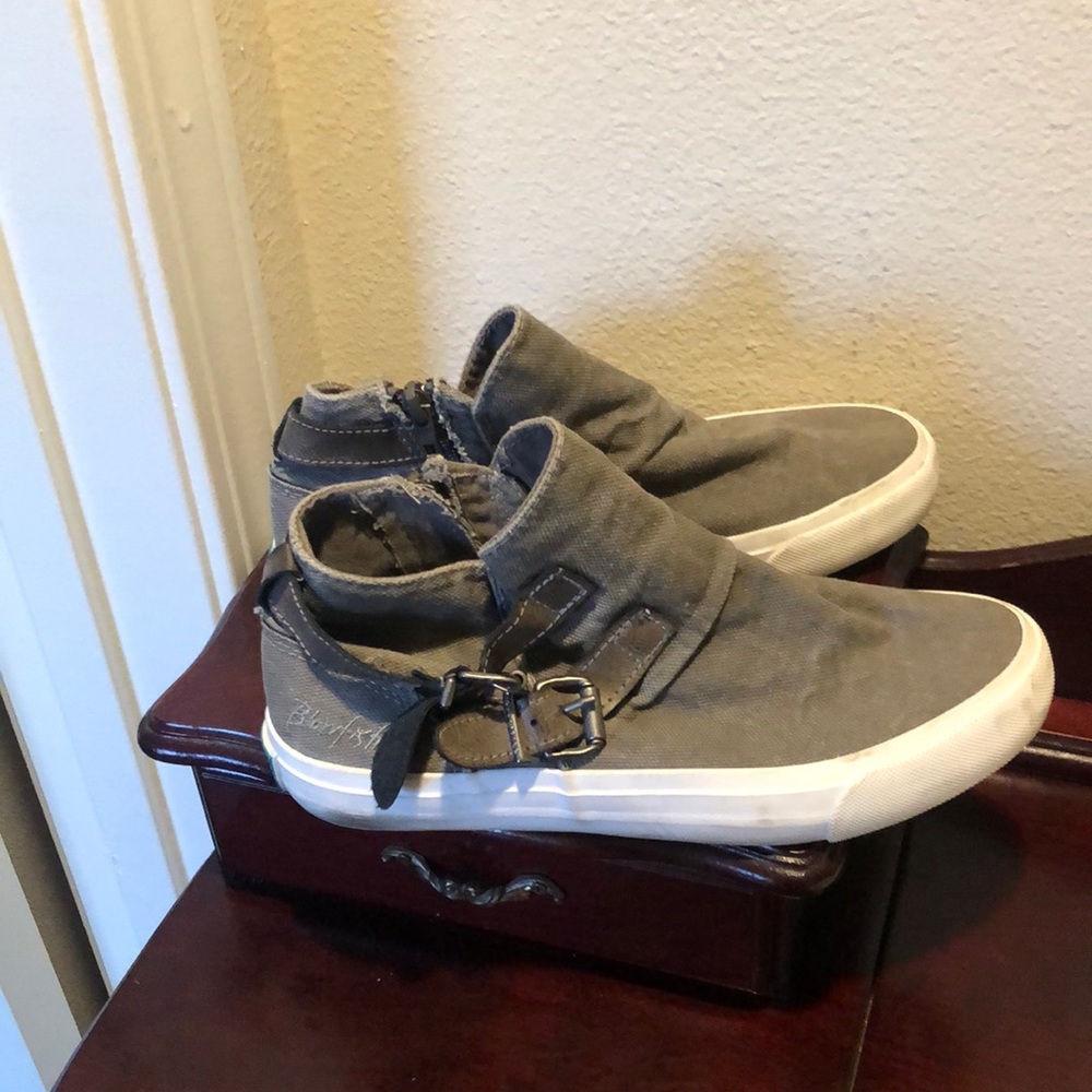 Blowfish Grey EUC